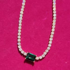 Elegant Gold and Emerald And Cubic Zirconian Jeweled Necklace